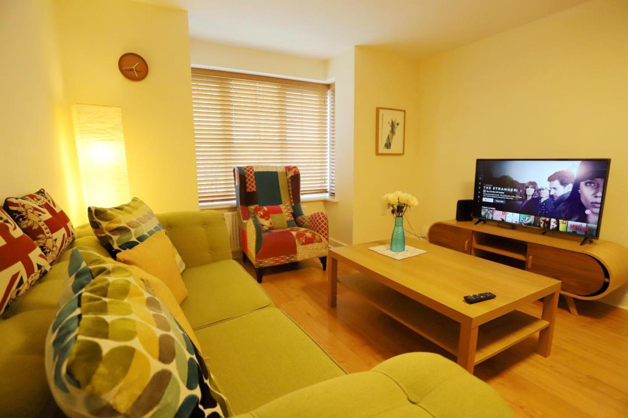 Appartamento Easytravel Luxury Nec/Airport 3 Beds House Birmingham Esterno foto