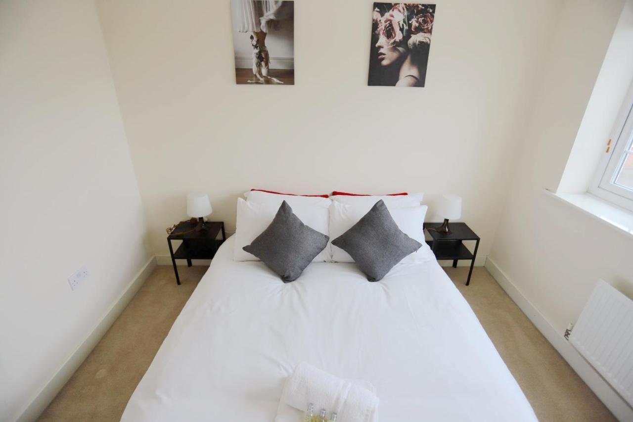 Appartamento Easytravel Luxury Nec/Airport 3 Beds House Birmingham Esterno foto