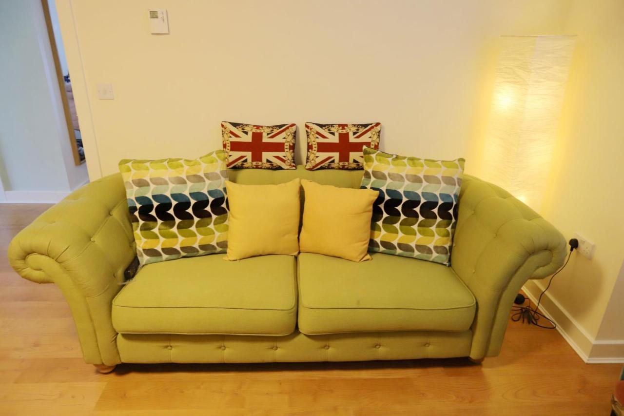 Appartamento Easytravel Luxury Nec/Airport 3 Beds House Birmingham Esterno foto